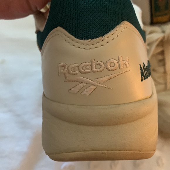 Vintage Reeboks - Picture 5 of 6